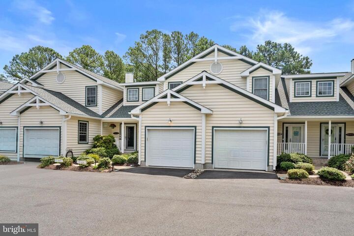 Property Photo:  38954 Pond View Court  DE 19945 