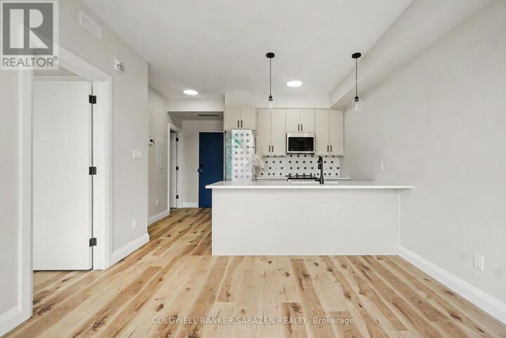 Property Photo:  42 McArthur Avenue 102  ON K1L 6R2 