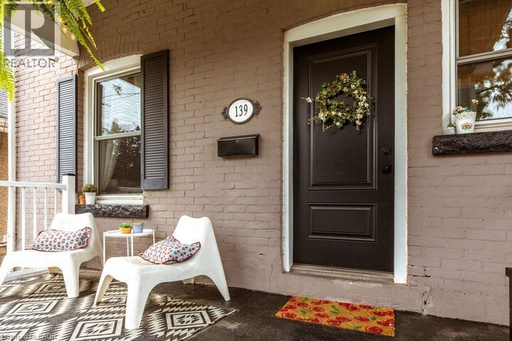 Photo de la propriété:  139 Belmont Avenue  ON L8L 7M4 