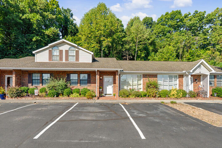 Property Photo:  2206 Seminole Way  GA 30720 