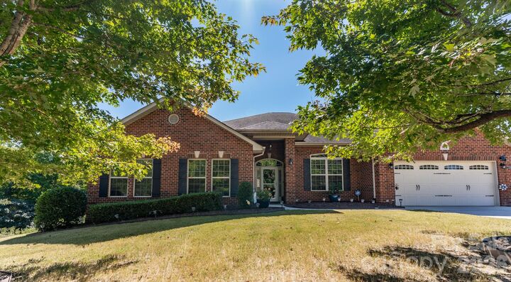 Property Photo:  2581 Flintshire Lane  NC 28056 