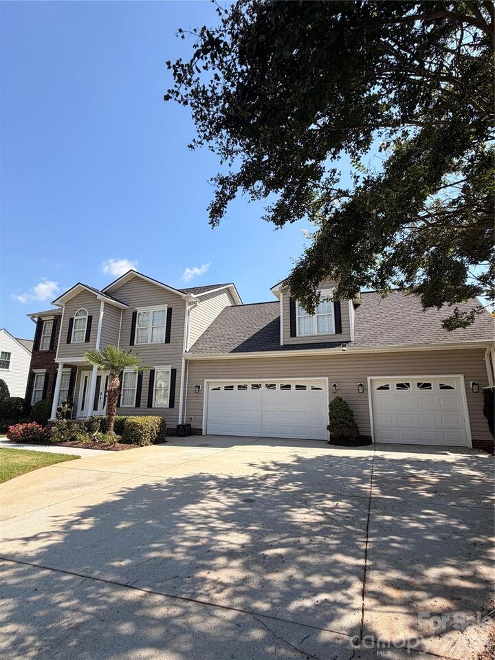 Property Photo: 150 Chandeleur Drive NC 28117