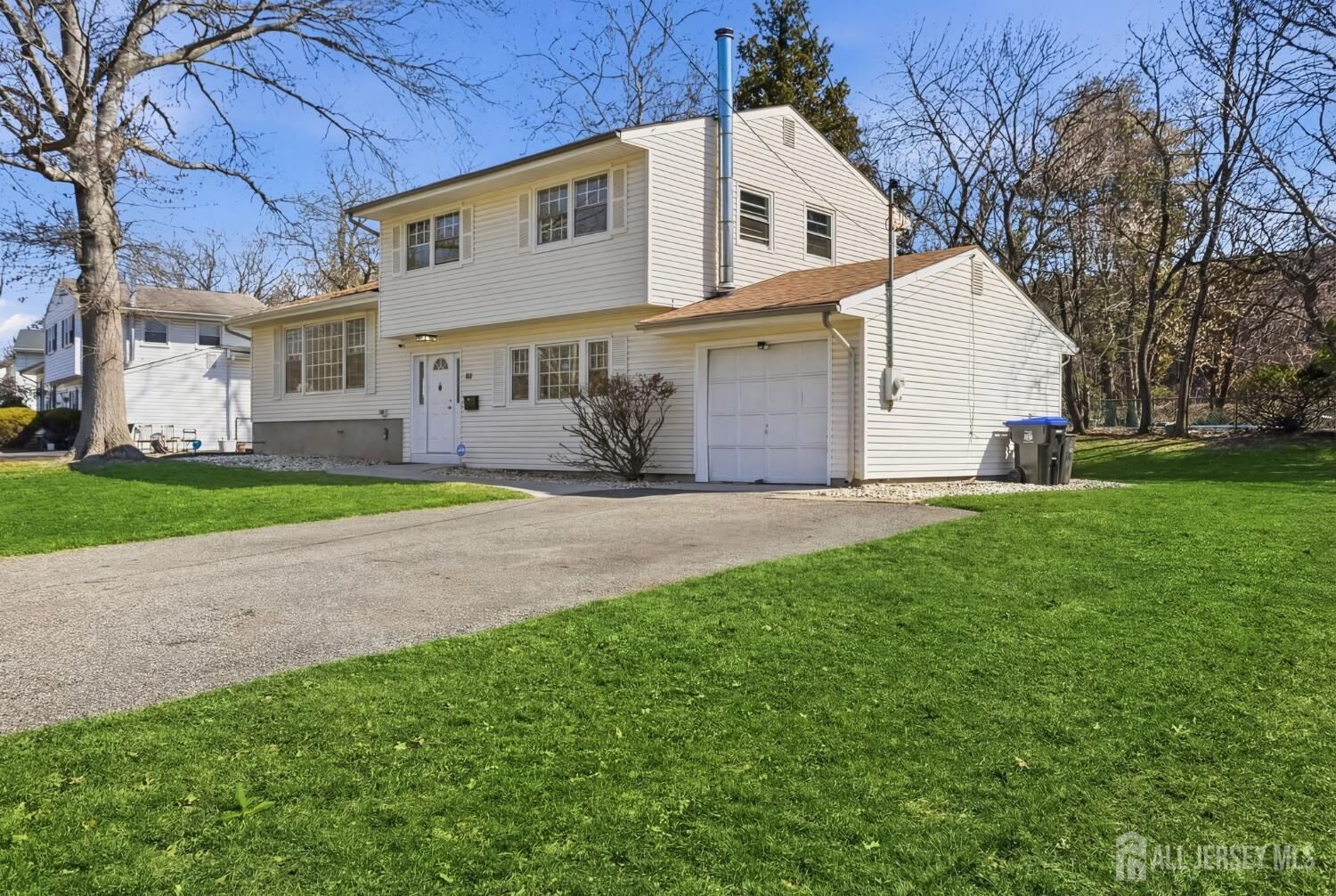 Property Photo:  39 Gage Road  NJ 08816 