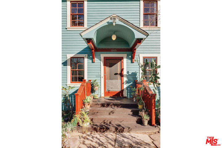 Property Photo: 1005 W Kensington Rd CA 90026