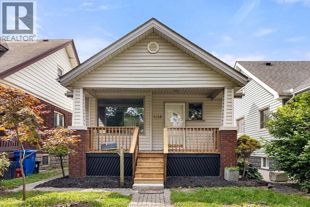 Property Photo:  1129 Janette Avenue  ON N9A 5A6 