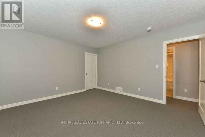 Property Photo:  49 Westlake Drive  ON N5P 4K3 