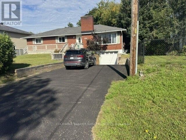 Photo de la propriété: 1427 Rosebella Avenue ON K1T 1E5