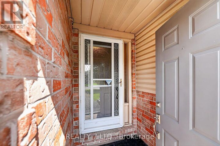 Property Photo:  54 Cowan Drive  ON L2V 4Y9 