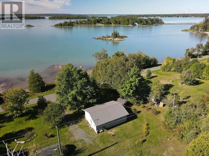 Property Photo:  18 Water St  ON P0R 1C0 