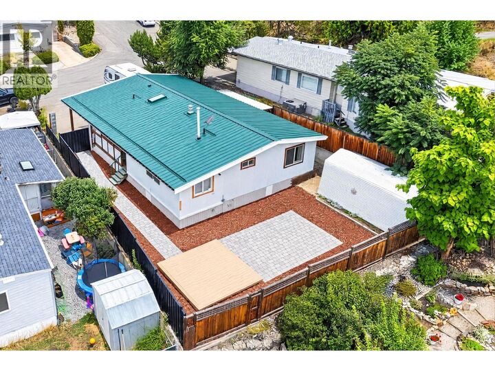 Manufactured home at 532 Guildford Court, Coldstream