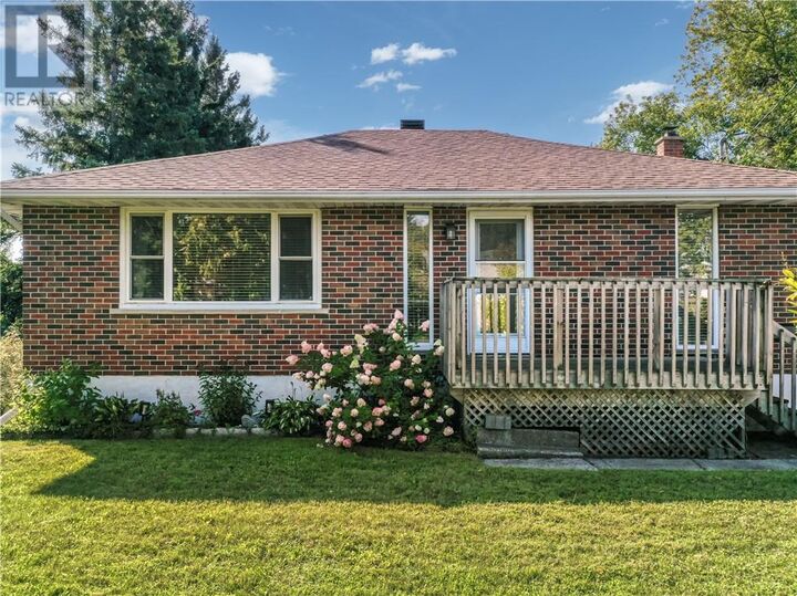 Property Photo:  115 Cranbrook Crescent  ON P3E 2N6 