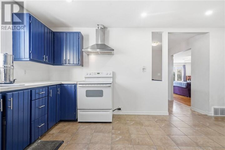 Property Photo:  277 Notre Dame Street W  ON P0M 1B0 