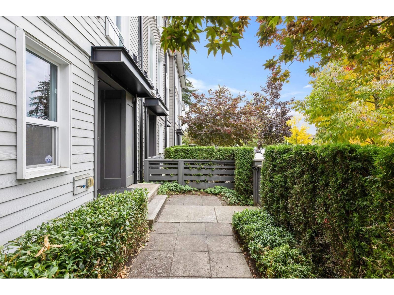 Property Photo: 15938 27 Avenue 5 BC V3Z 0T2