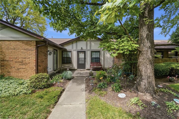 Property Photo: 810 Pine Needles Drive OH 45458