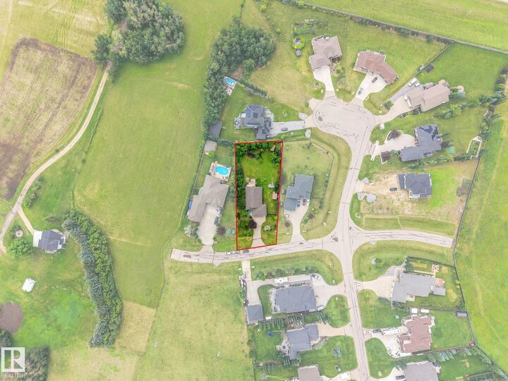 Property Photo: 26107 Twp Road 532 A 59 AB T7Y 1A1