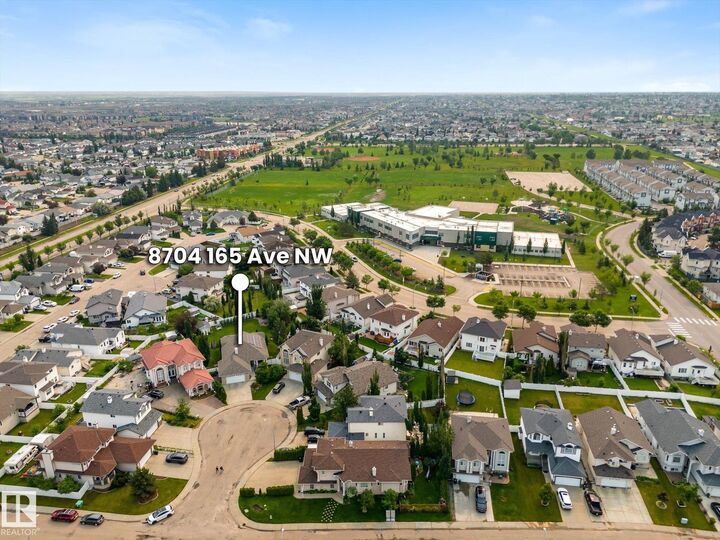 Property Photo:  8704 165 Avenue NW  AB T5Z 2W9 