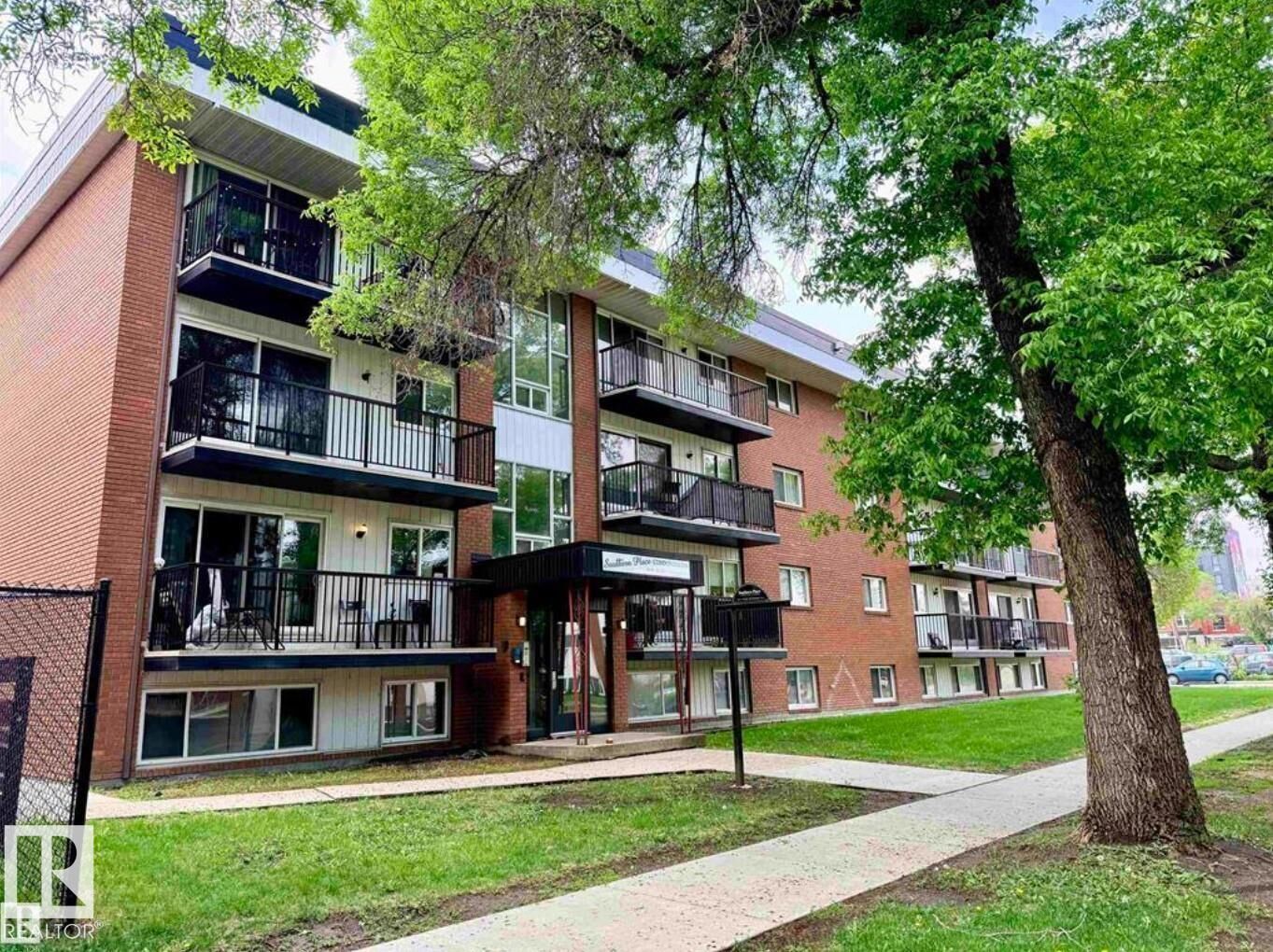 Property Photo:  10149 83 Avenue NW 102  AB T6E 2C5 