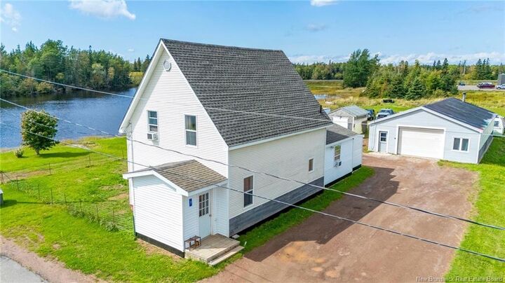 Property Photo:  7 Birch Street  NB E4M 2B9 