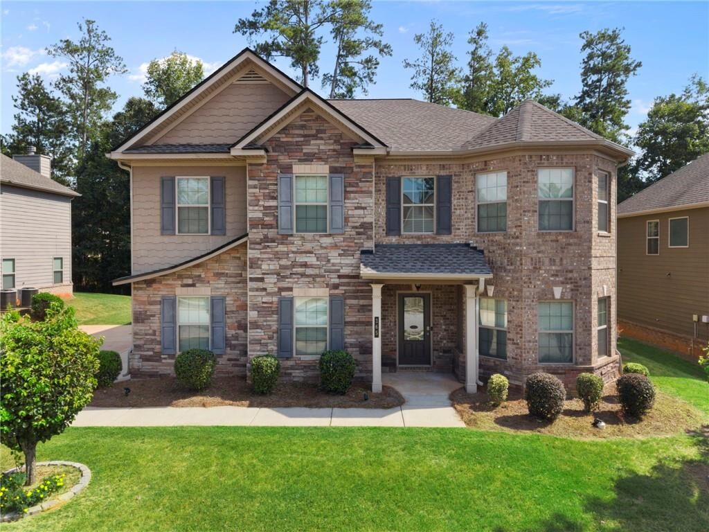 Property Photo:  165 Regency Place  GA 30016 