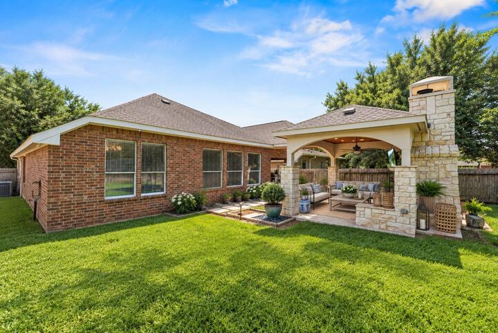 Property Photo: 18334 N Elizabeth Shore Loop TX 77433