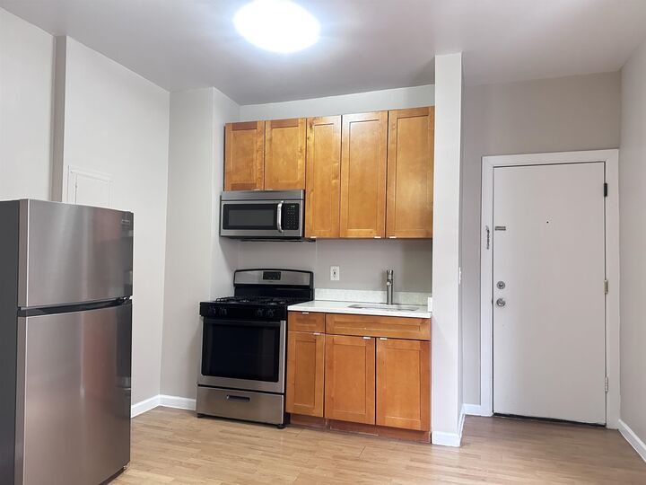 Property Photo: 160 Vroom St 47 NJ 07306