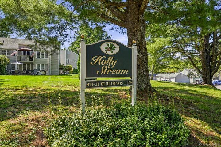 Property Photo:  1704 Holly Stream Court  NY 10509 