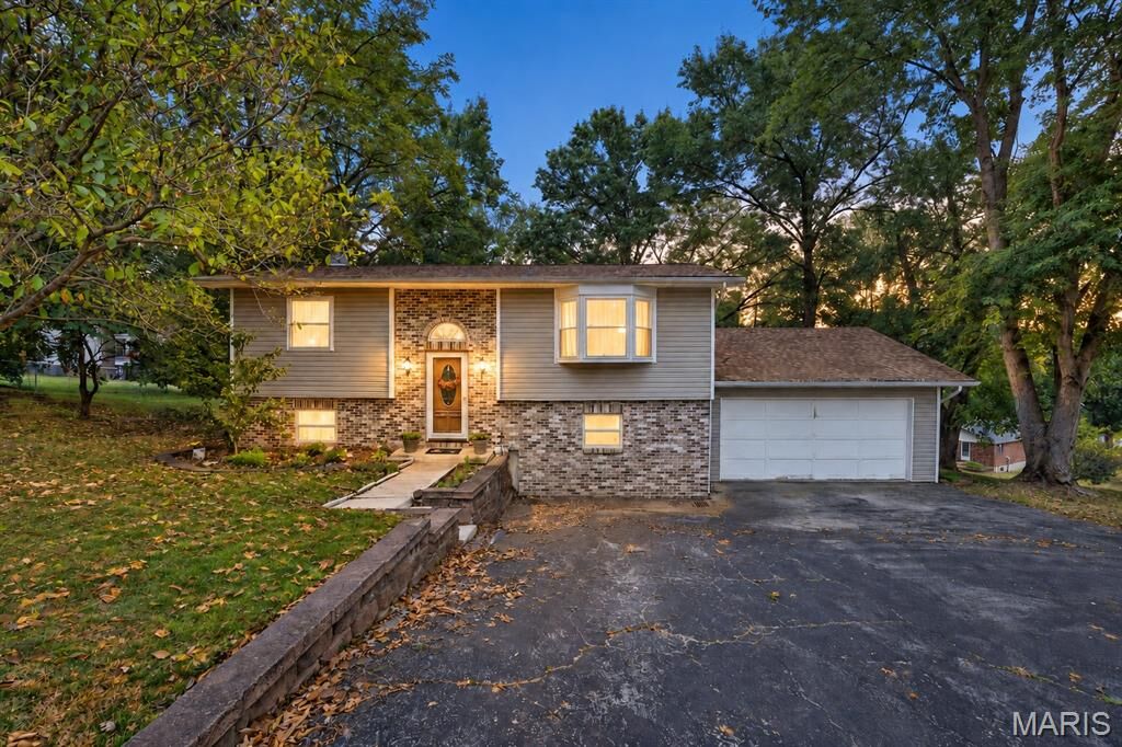 Property Photo: 102 Briarwood Circle MO 63019