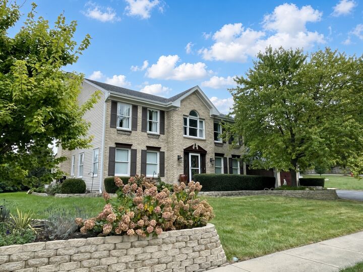 Property Photo: 4 River Bend Road IL 60538