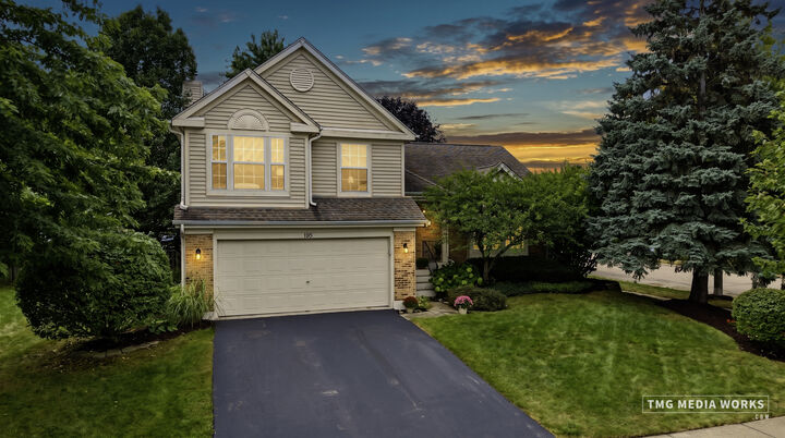 Property Photo: 195 Meadow Lakes Boulevard IL 60504