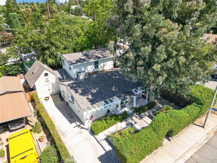 Property Photo:  639 McKinley  CA 92373 