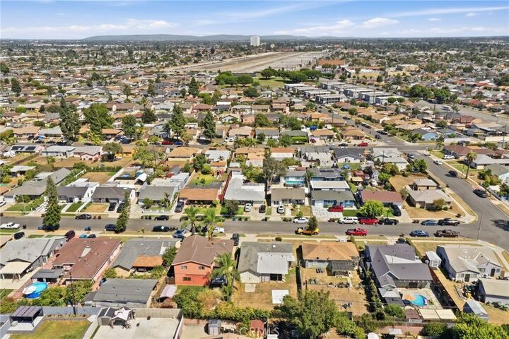 Property Photo:  725 S Taper  CA 90220 