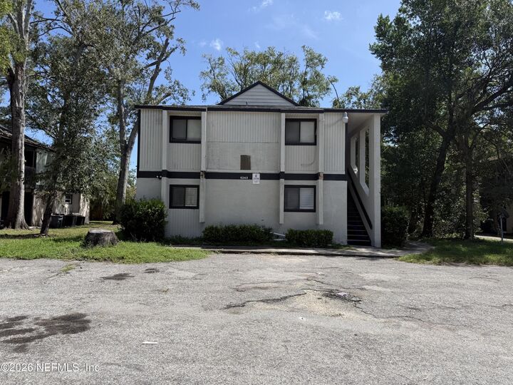 Property Photo:  5243 Westchase Court 3  FL 32210 