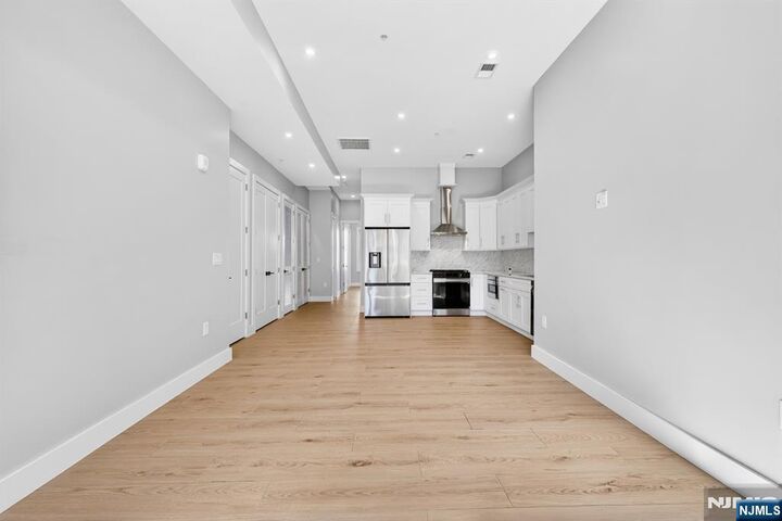 Property Photo:  126 De Kalb Avenue 1A  NJ 07306 