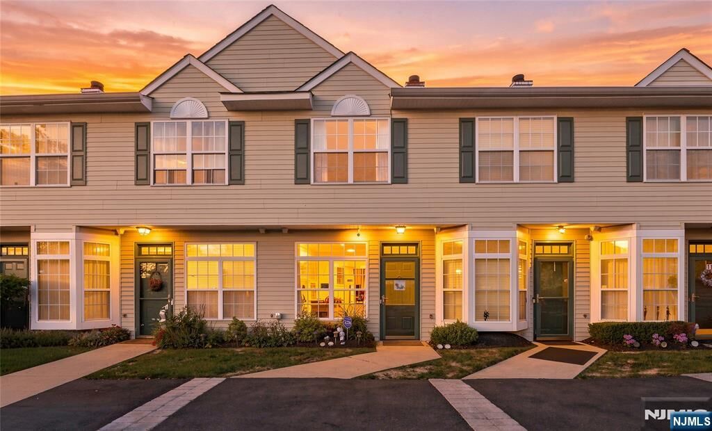 Property Photo:  7 Derby Street D  NJ 07018 
