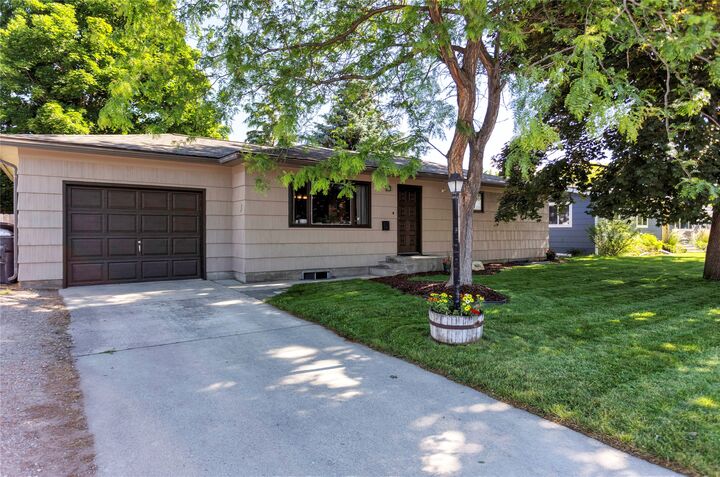 Property Photo: 1820 Dixon Avenue MT 59801