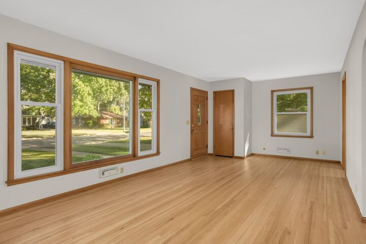 Property Photo:  7214 Clinton Avenue  MN 55423 
