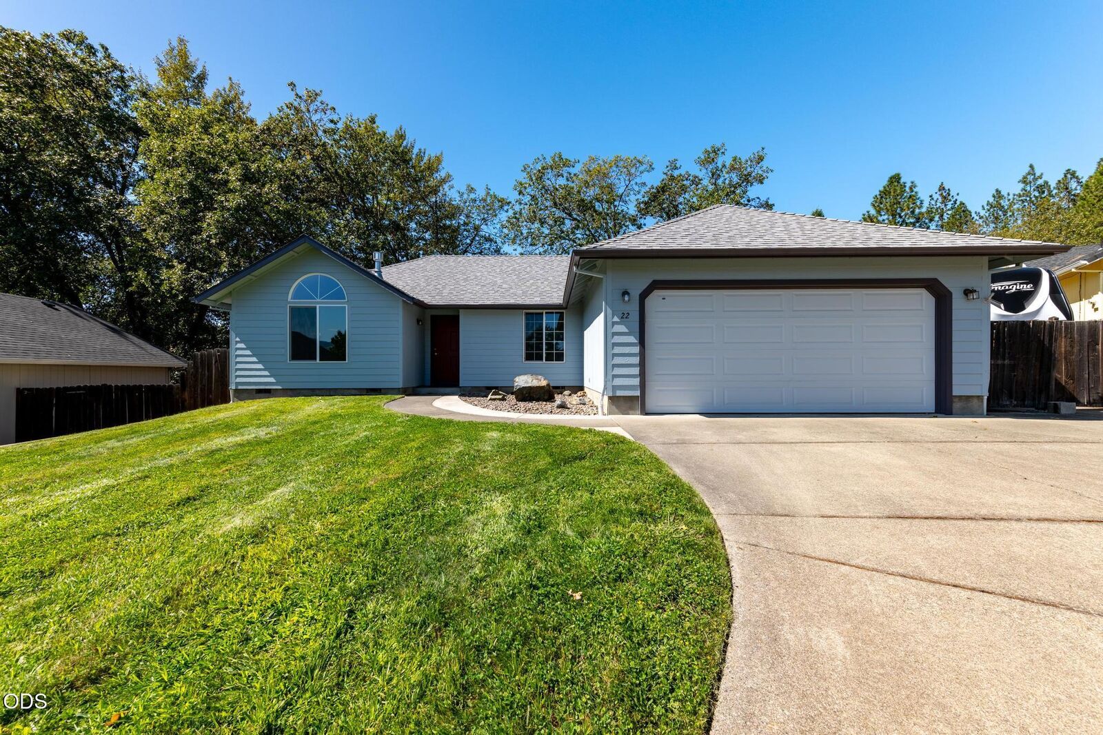Property Photo: 22 SW Leonard Street OR 97526