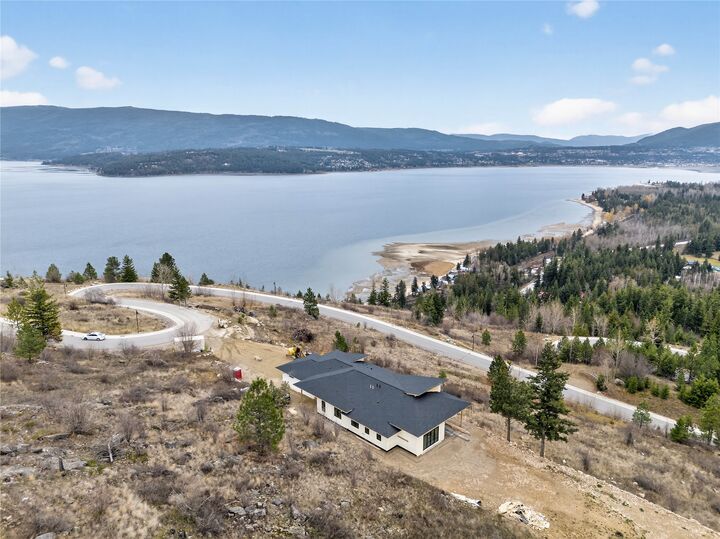 Property Photo: 4 Kault Hill Road 5 BC V0E 2X0