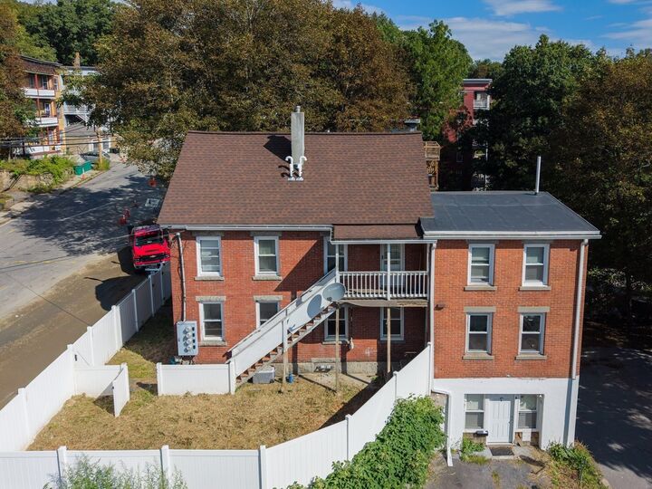 Property Photo:  151 Mechanic Street  MA 01420 