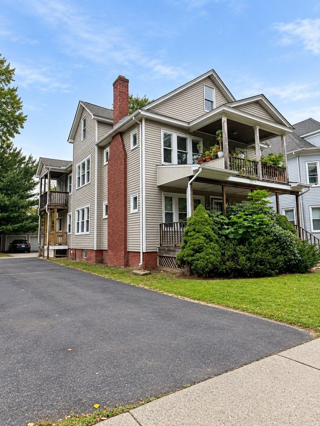 Property Photo: 354-356 White St MA 01108