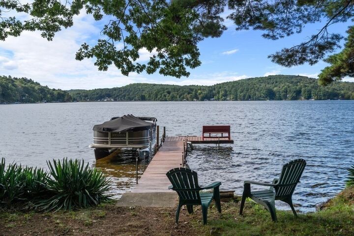 Property Photo: 19 Lakeview Dr MA 01521