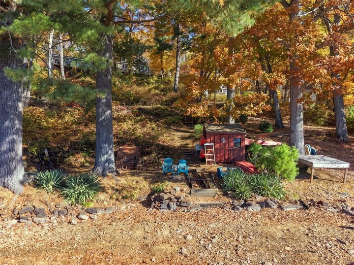 Property Photo:  19 Lakeview Dr  MA 01521 