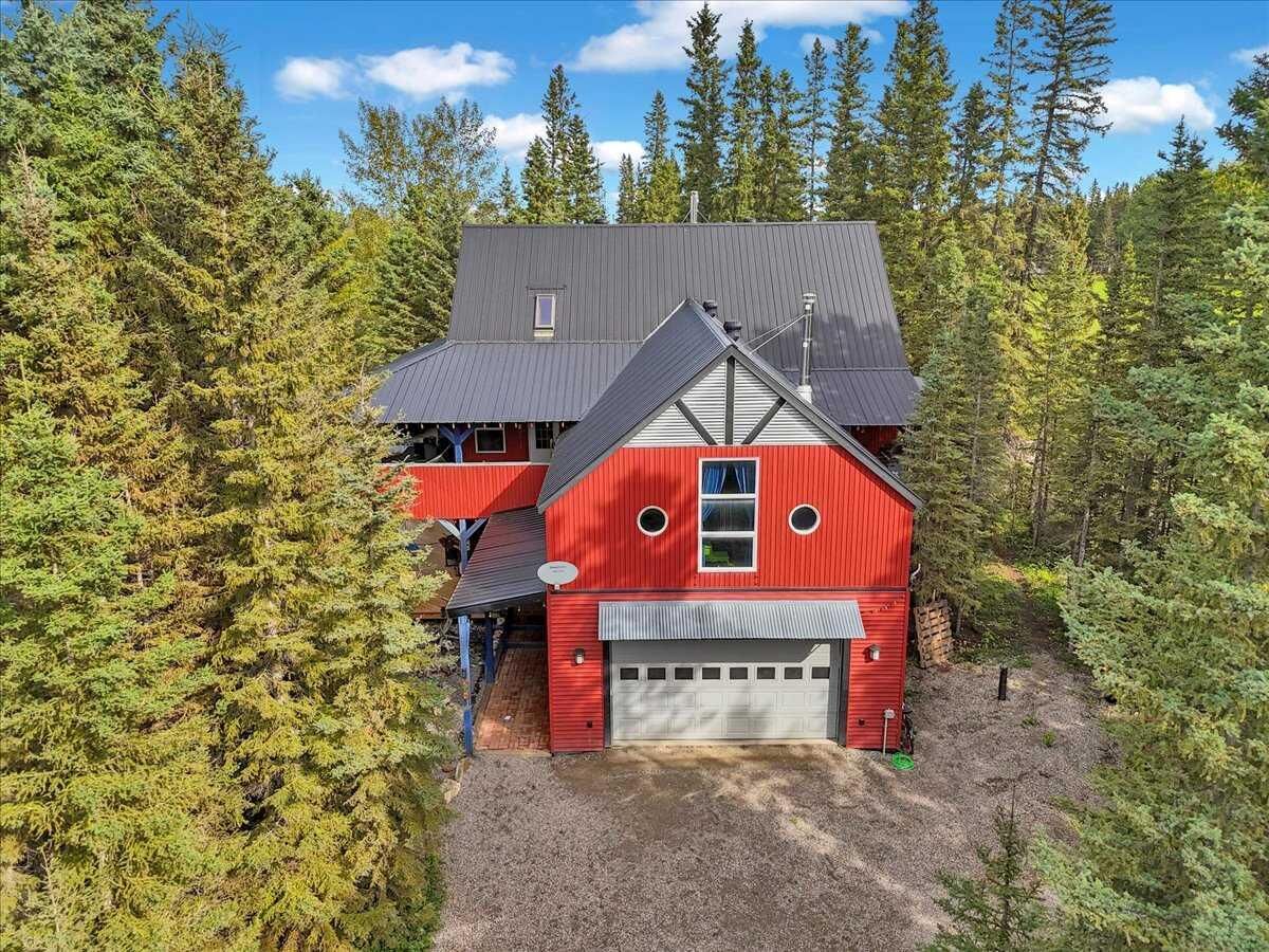 Property Photo:  224 7 Street NE  AB T0M 1X0 