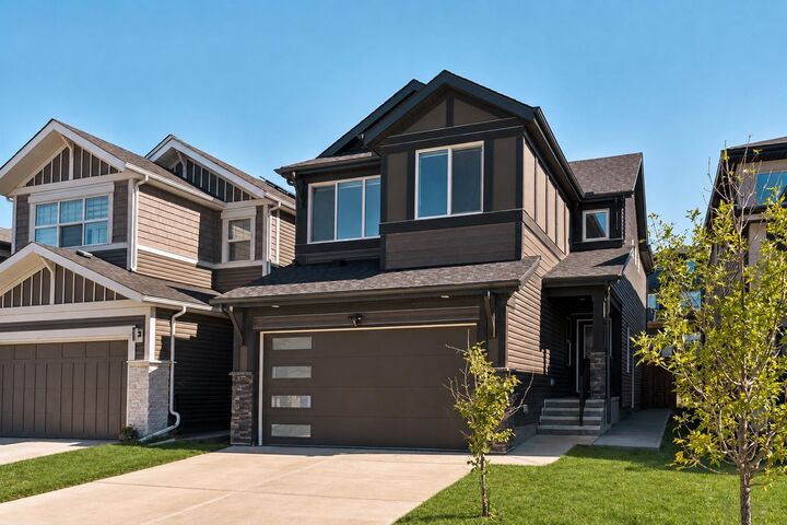 Property Photo:  312 Lucas Way NW  AB T3P 0R5 