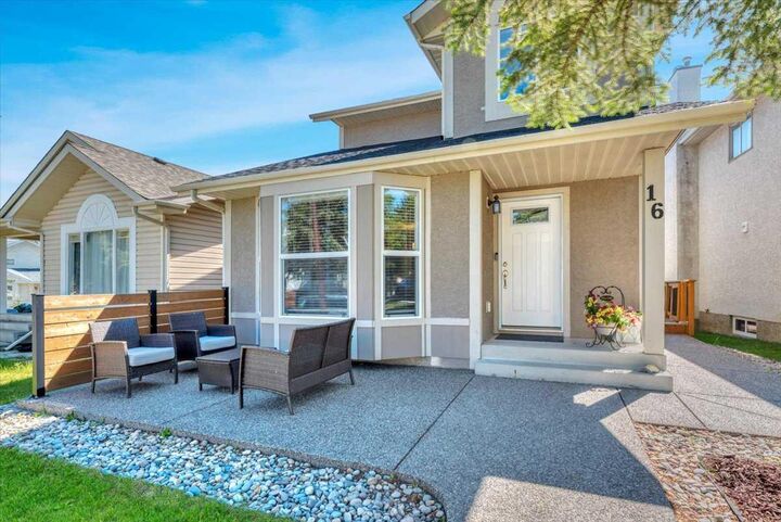Property Photo:  16 Millrise Crescent SW  AB T2Y 2H6 