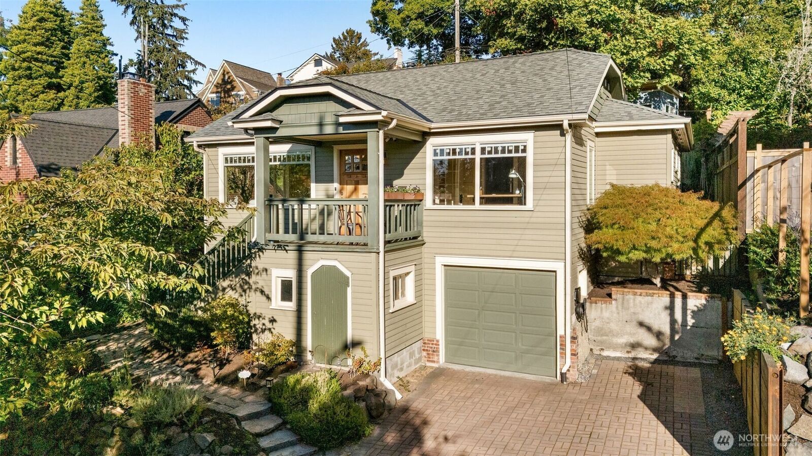 Property Photo: 3006 11th Avenue W WA 98119