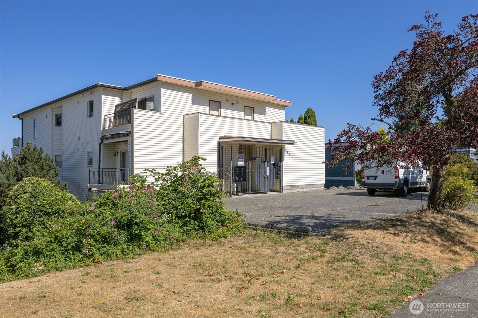 Property Photo:  919  High Street 101  WA 98225 