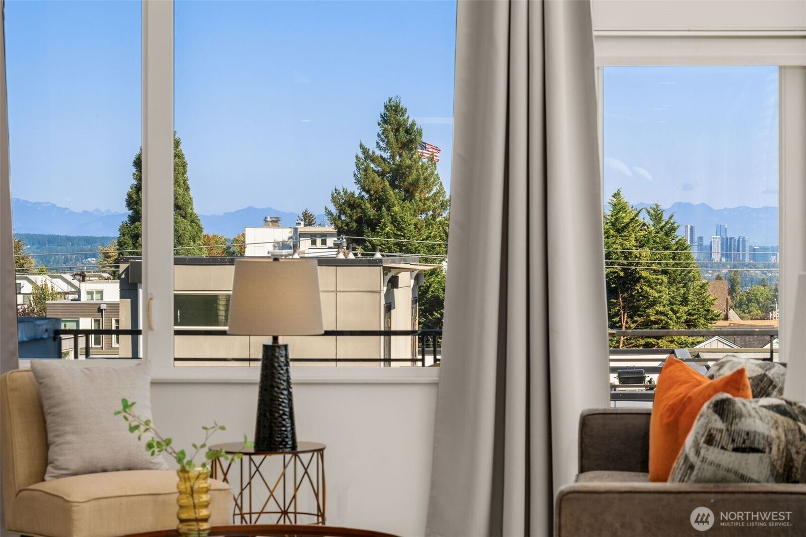Property Photo: 104 -A 19th E WA 98112