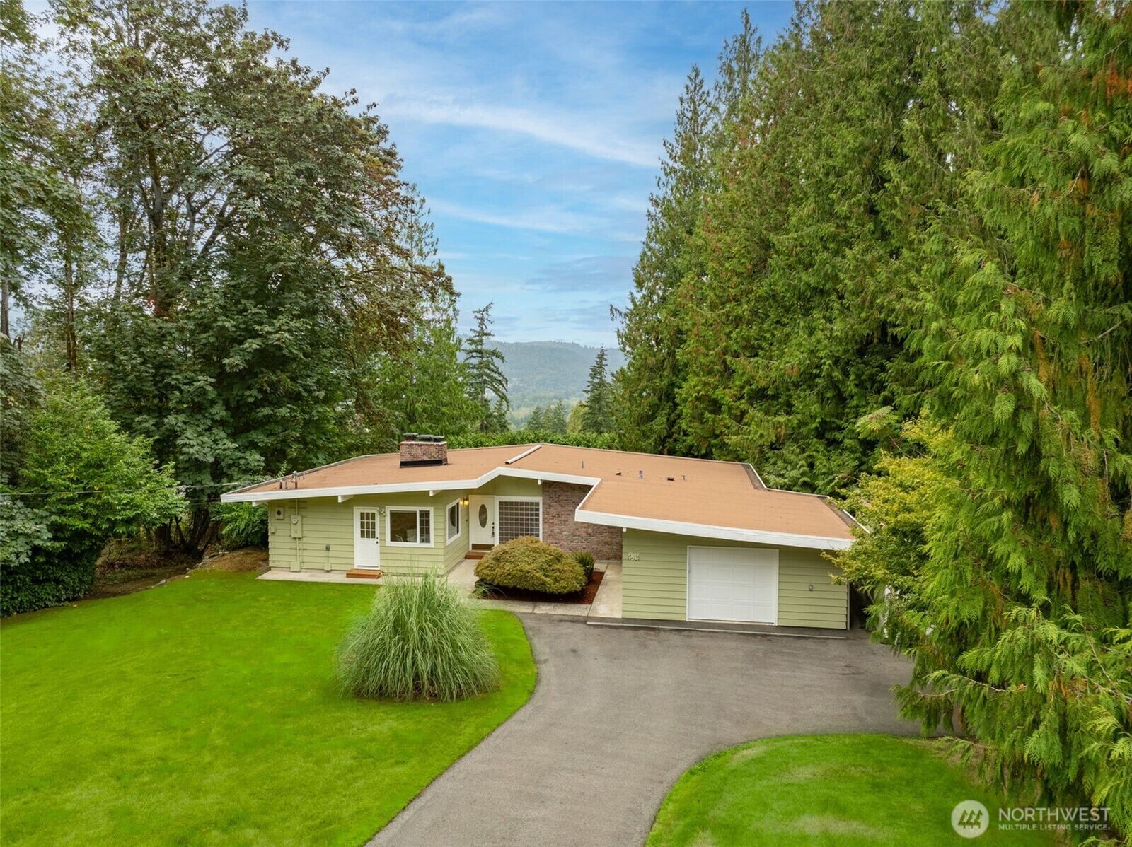 Property Photo:  5319  231st Avenue SE  WA 98029 