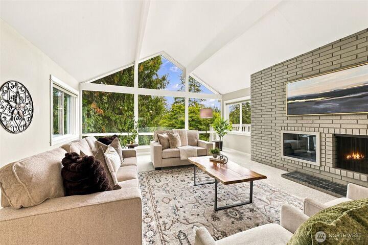 Property Photo: 20130 44th Avenue NE WA 98155